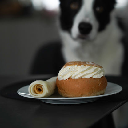 RAUH! Ham semla | Beef roll filled with pork rind